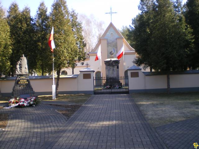 Cmentarz poległych i Kaplica Matki Boskiej Zwycięskiej